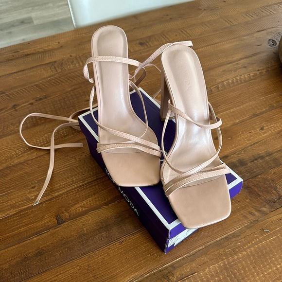 Top Moda Cream Heels - Picture 1 of 4